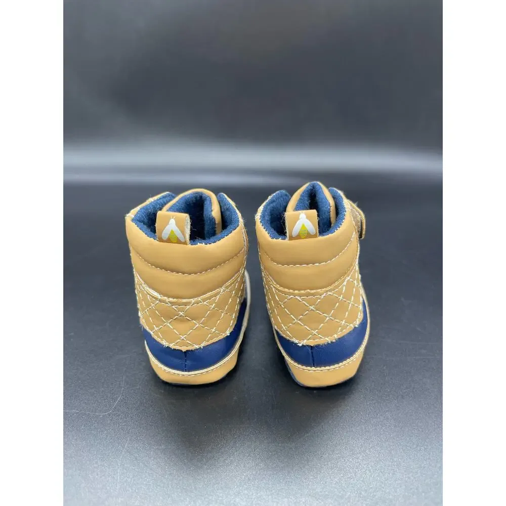 Lightning Bug Baby Booties Size 3-6 Months
